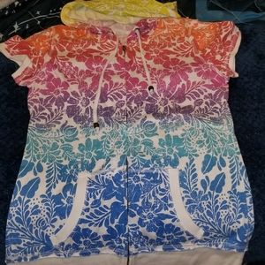 Maurices short sleeved zip-up hoodie size LARGE